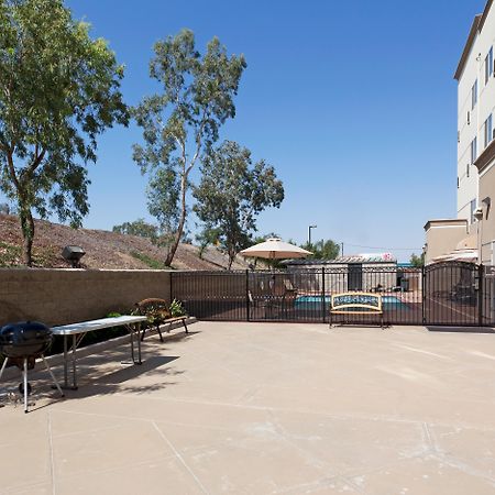 Holiday Inn Express & Suites Bakersfield Central By Ihg Bilik gambar