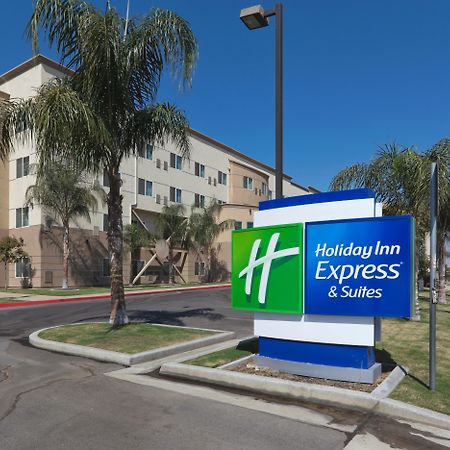 Holiday Inn Express & Suites Bakersfield Central By Ihg Luaran gambar