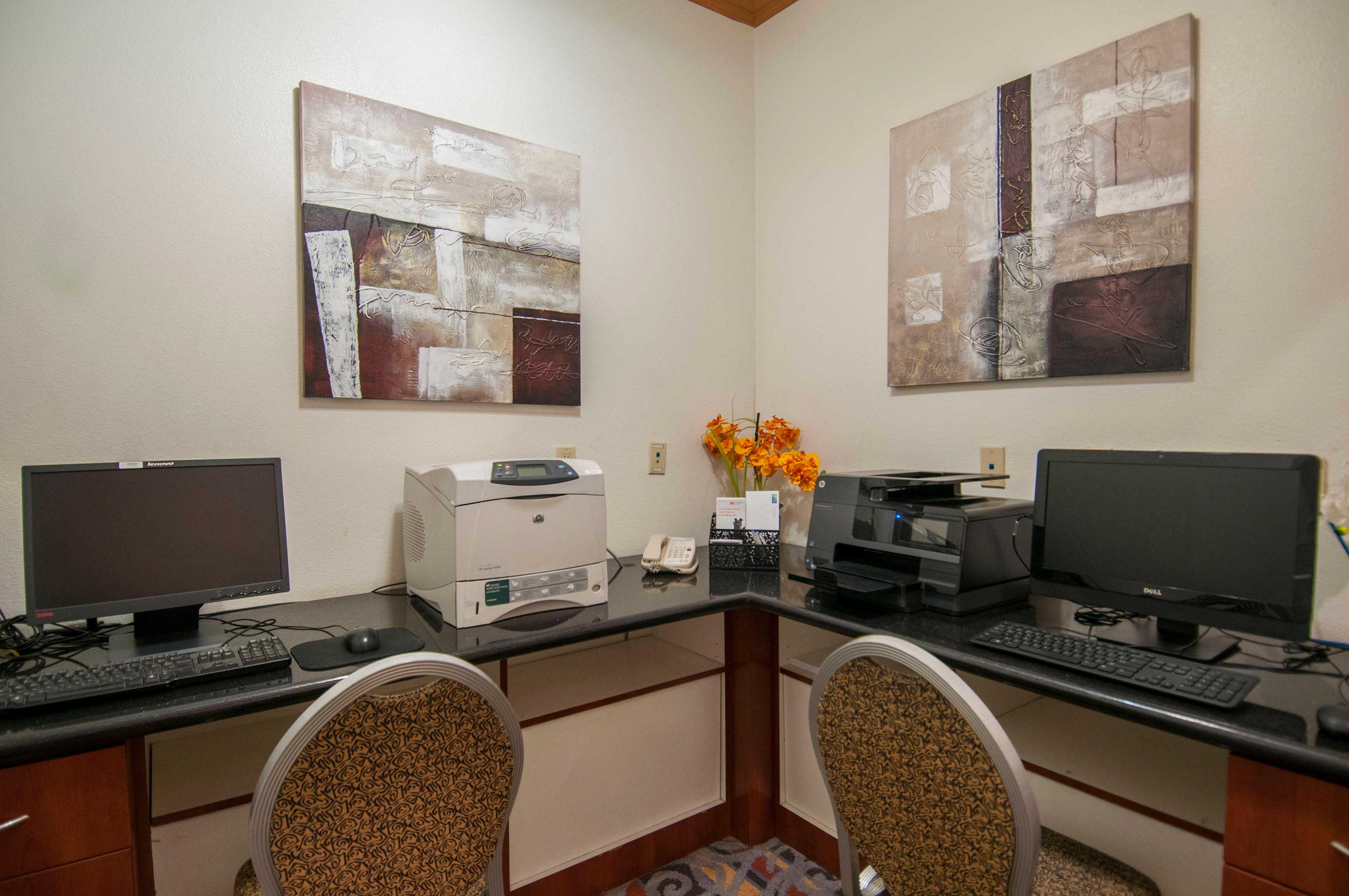 Holiday Inn Express & Suites Bakersfield Central By Ihg Luaran gambar