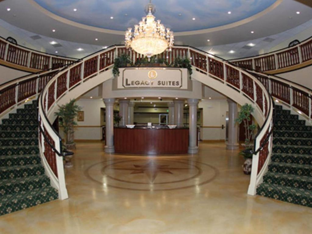 Holiday Inn Express & Suites Bakersfield Central By Ihg Luaran gambar