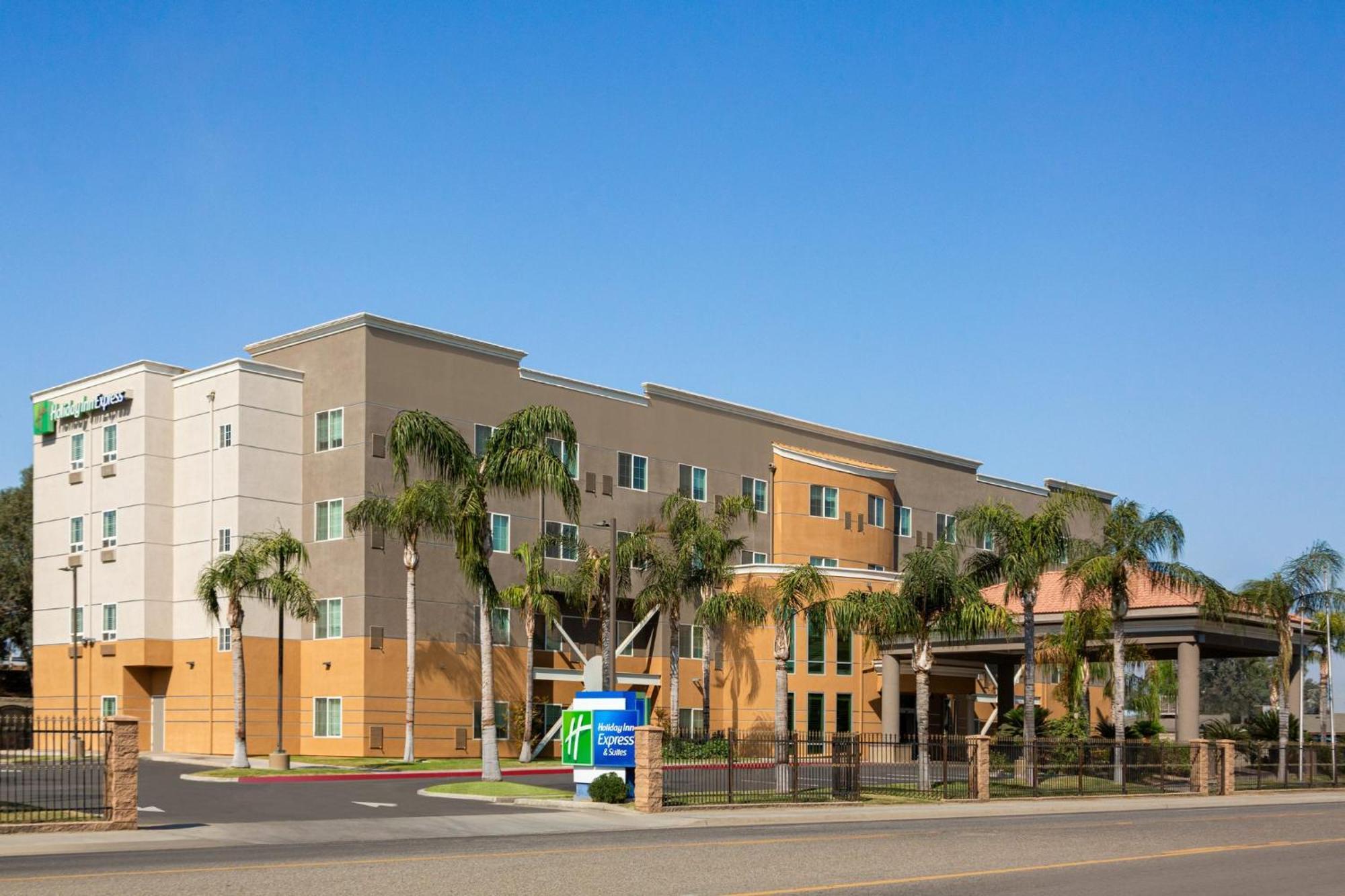 Holiday Inn Express & Suites Bakersfield Central By Ihg Luaran gambar