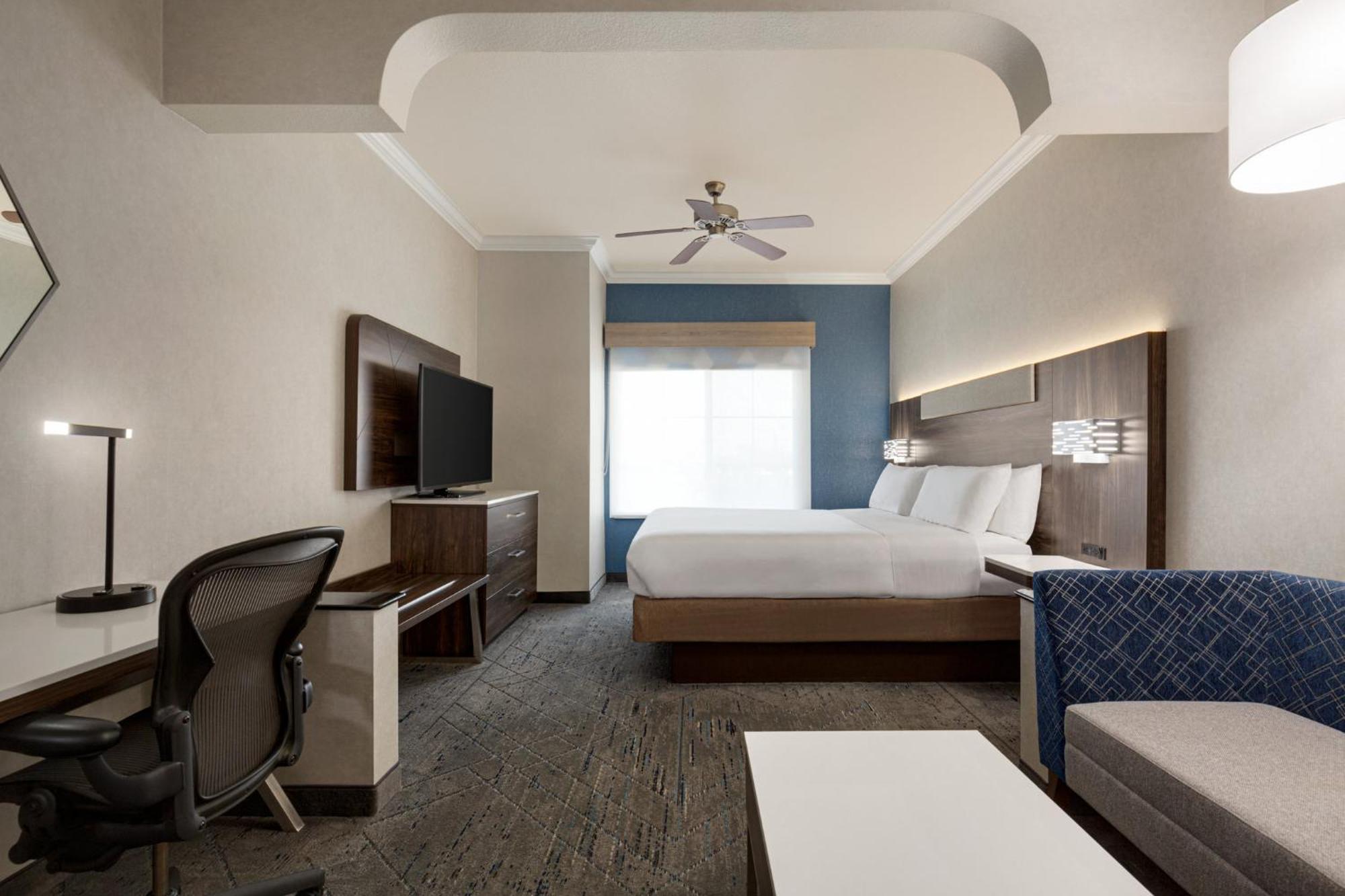 Holiday Inn Express & Suites Bakersfield Central By Ihg Luaran gambar