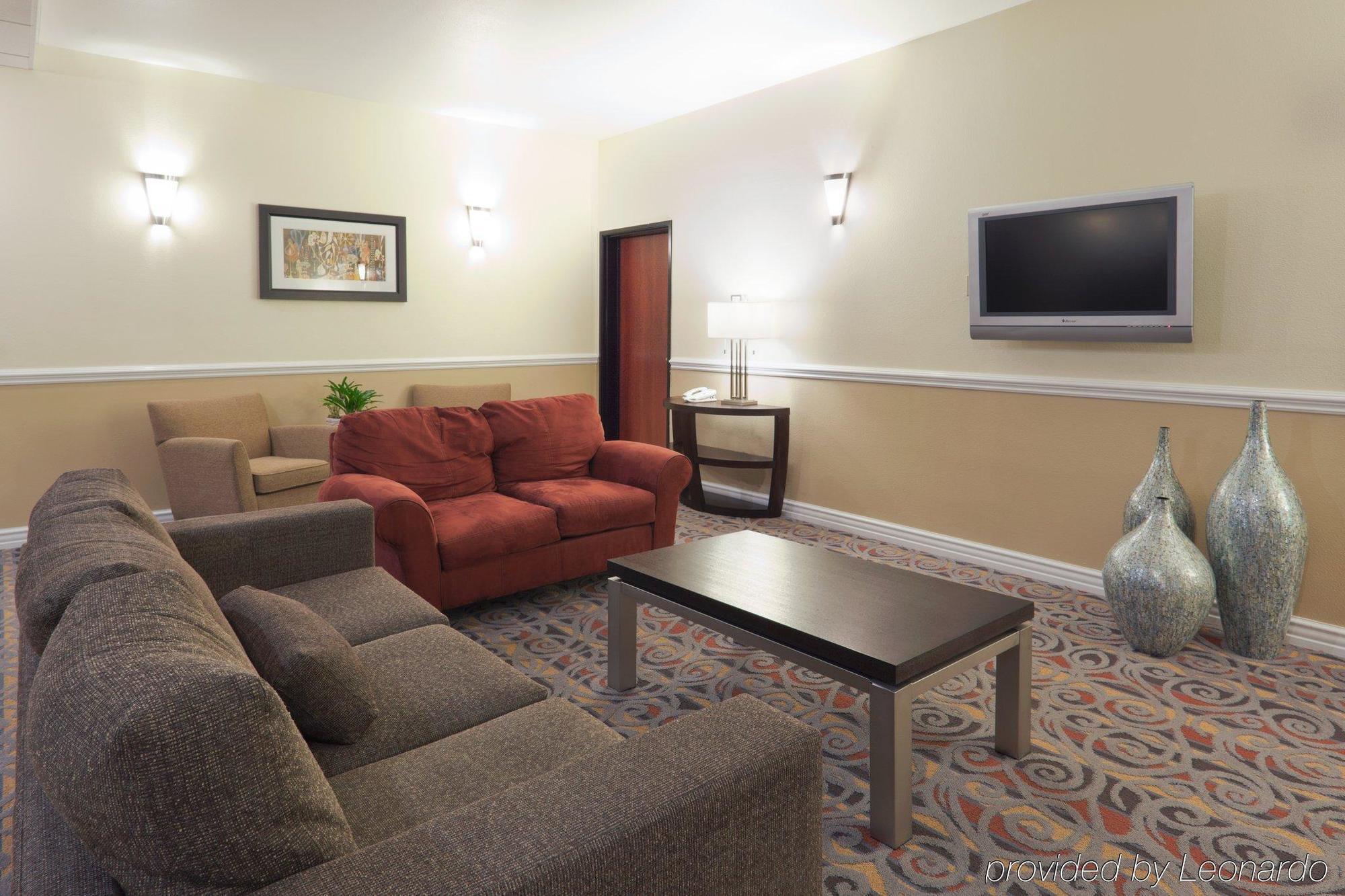 Holiday Inn Express & Suites Bakersfield Central By Ihg Bilik gambar
